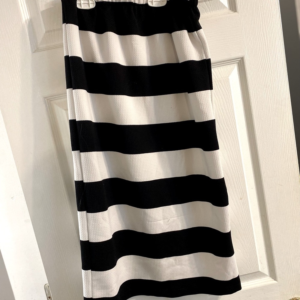 Black/white stripe long straight skirt for girls.